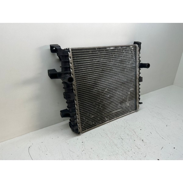Radiador De Agua Auxiliar Esquerdo Audi Q7 2012 7l8121212a