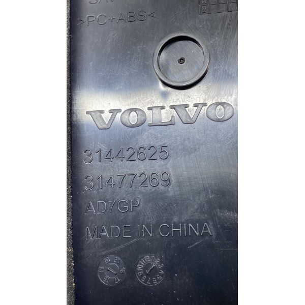 Difusor De Ar ( Diant Esq ) - Volvo Xc40 T-4 Inscript 2020