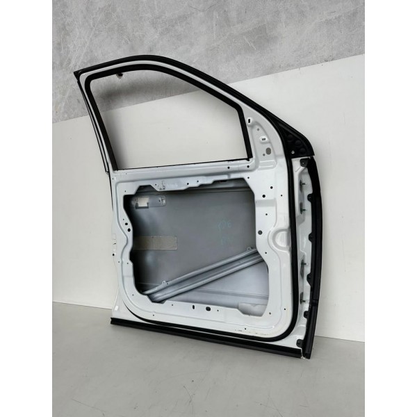 Porta Dianteira Esquerda Dodge Ram 2012