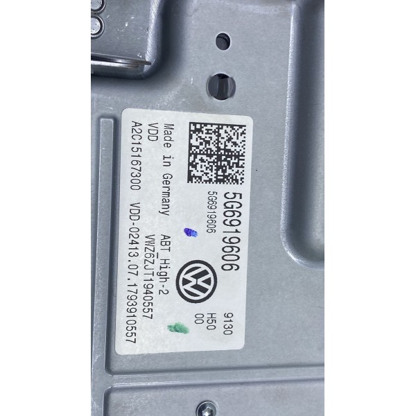 Tela Central Multimidia - Volkswagen Passat Tsi 2018