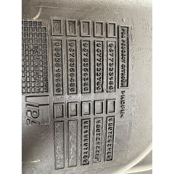 Tanque De Combustível Peugeot 208 2017 9677323180 C/detalhe