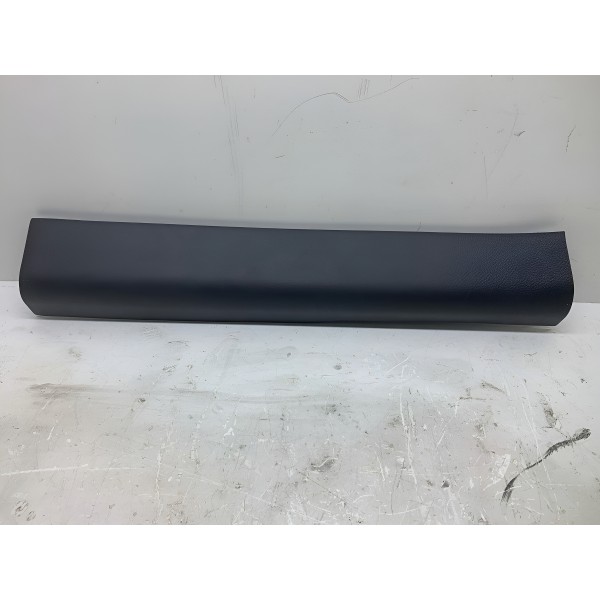 Soleira Porta Direita Nissan Kicks Exclusive 2022 Preto Preto