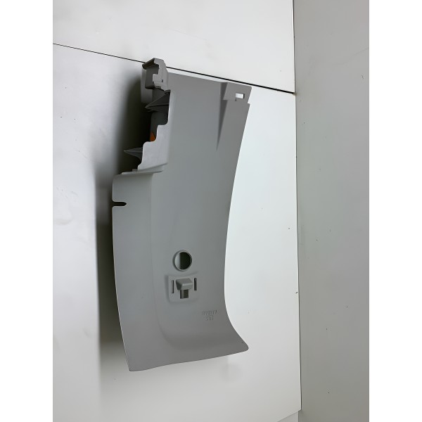 Acabamento Coluna Superior Tras/dir Toyota Hilux Srx 2022