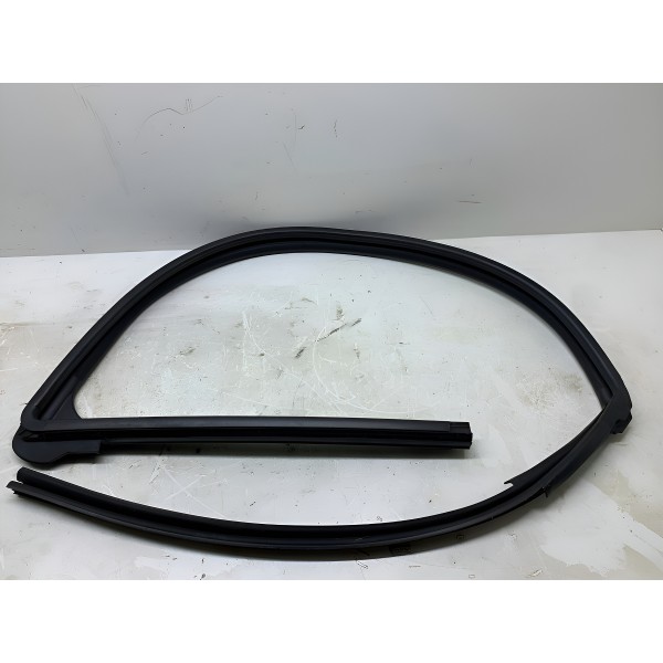 Borracha Vidro Dian/direito Nissan Kicks Exclusive 2022 Pret Preto