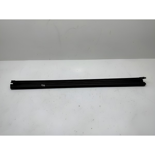 Pestana Interna Tras/esquerda Peugeot 208 2017 15018yb2 5203 Preto