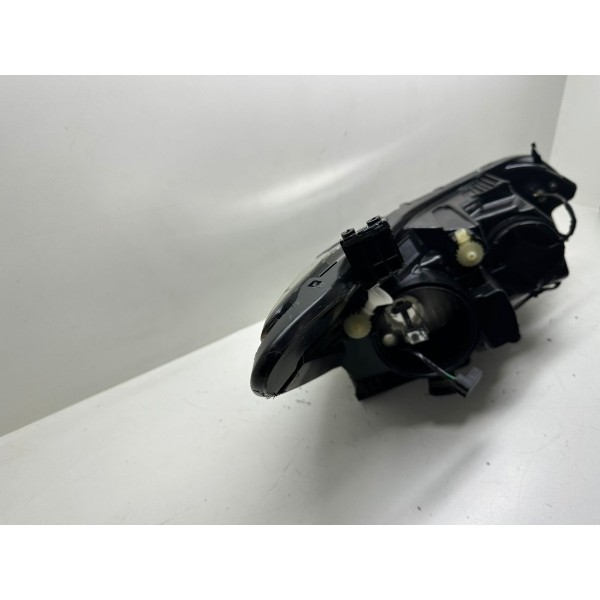 Farol Esquerdo Com Detalhe Cruze Lt 2017