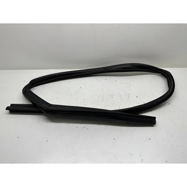 Borracha Do Vidro Traseiro Esquerdo Dodge Journey 2013 4227