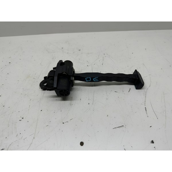 Limitador De Porta Dianteira Esquerda Cruze Lt 2017 3719