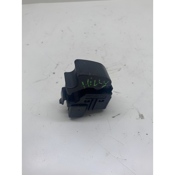 Botão Do Vidro Traseiro Direito Hilux 2011 1972