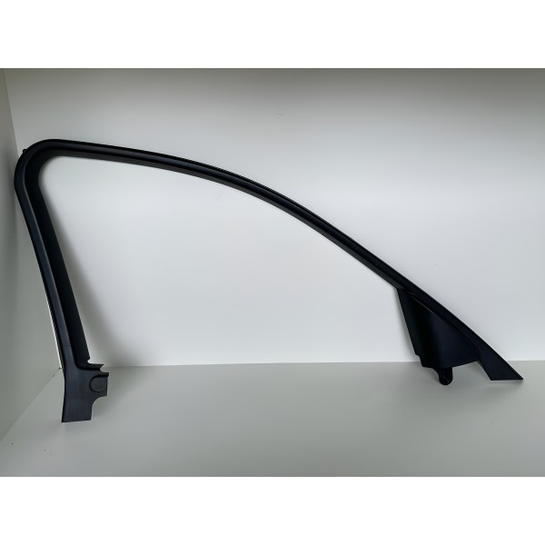 Acabamento Interno Moldura Vidro Diant. Esquerda Bmw 320i 13