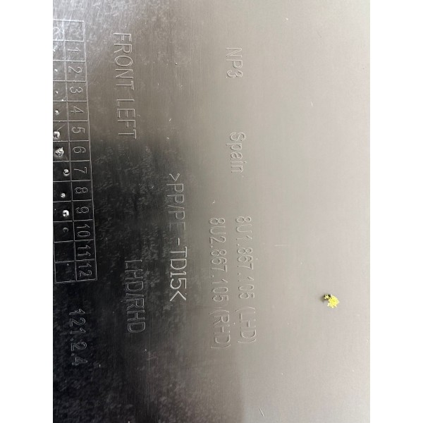 Forro De Porta Dianteiro Esquerdo Audi Q3 2014 8u1867105