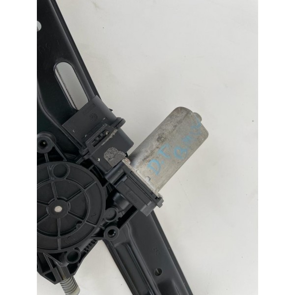 Máquina De Vidro Porta Dianteiro Direita Bmw 320i 2013 241