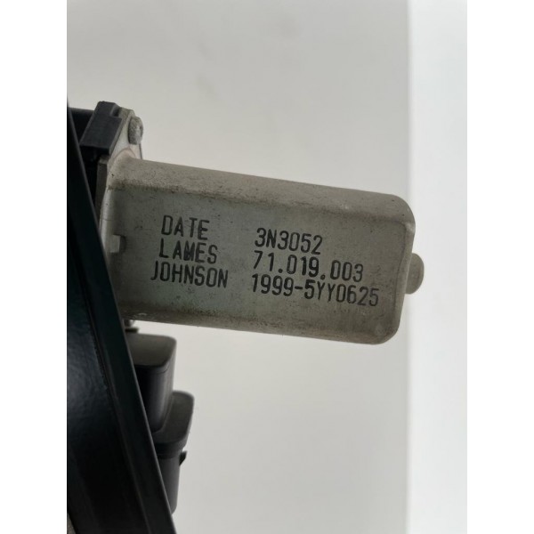 Máquina De Vidro Porta Dianteiro Direita Bmw 320i 2013 241