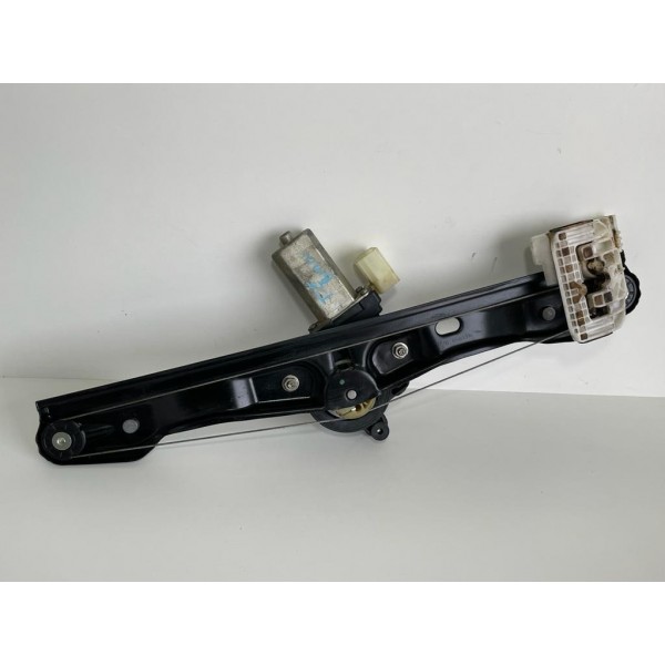 Maquina De Vidro Traseira Esquerda Bmw 320i 2013 236