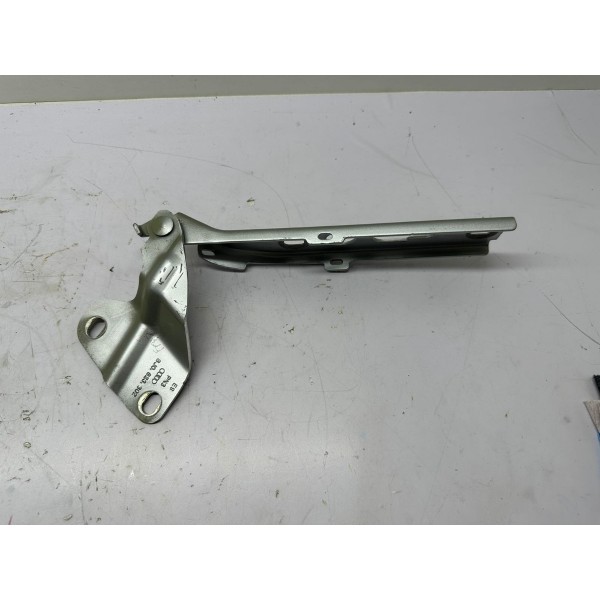 Dobradiça Capo Lado Direito Audi Q3 2014 8j0823302 4697