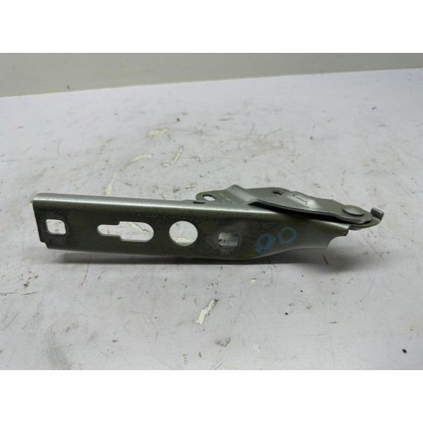 Dobradiça Capo Lado Direito Audi Q3 2014 8j0823302 4697