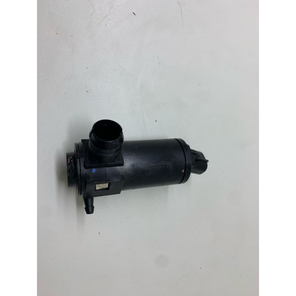 Bomba Lavador Parabrisa Toyota Hilux Srx 2022