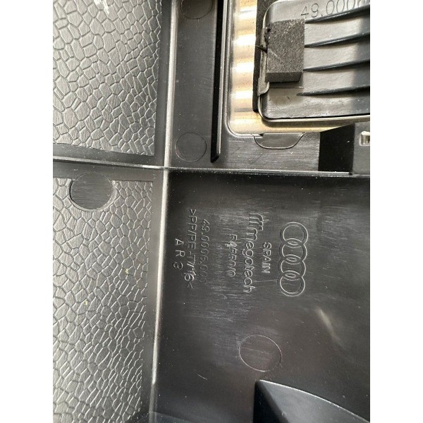 Acabamento Soleira Porta Malas Audi Q3 2014