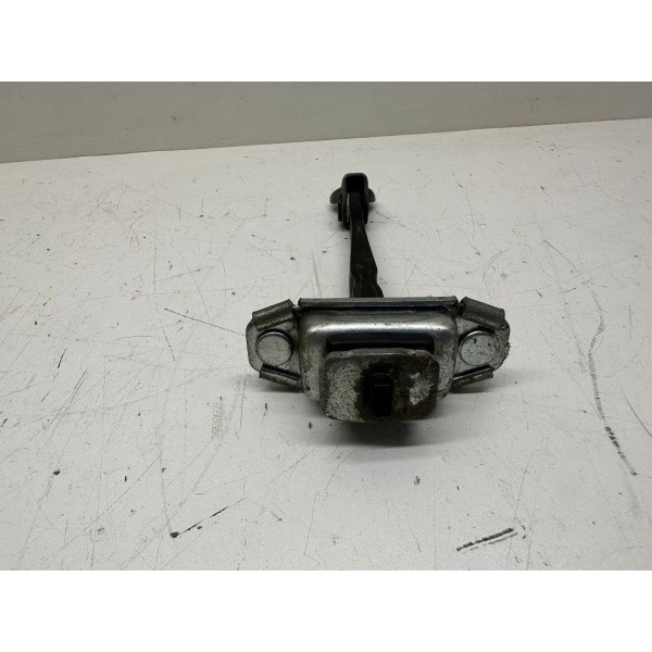Limitador De Porta Dianteira Direita Kia Optima 2013 3107