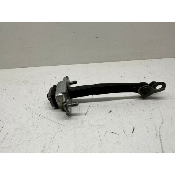 Limitador De Porta Dianteira Direita Kia Optima 2013 3107