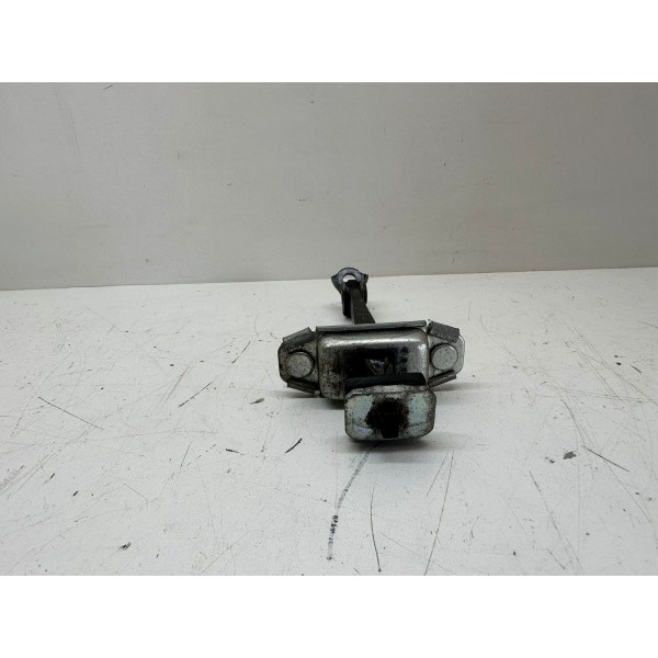 Limitador De Porta Traseira Direita Kia Optima 2013 3118