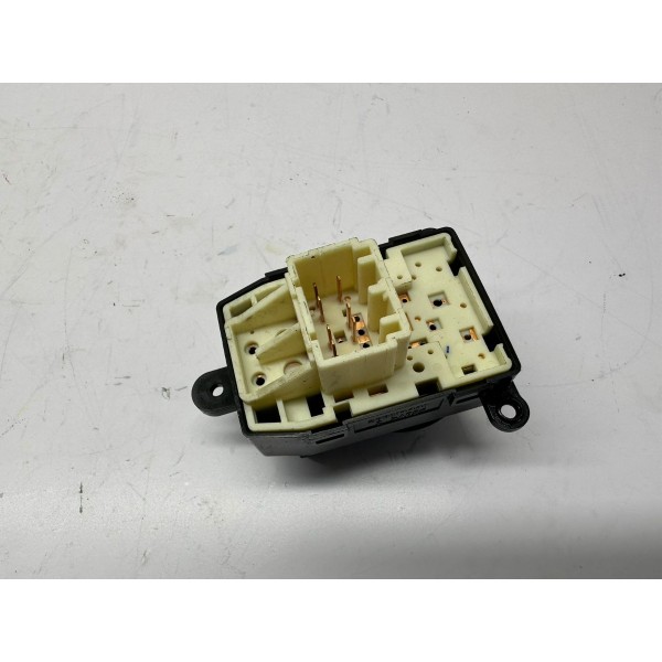 Botão Retrovisor Elétrico Dian/esquer Kia Cerato 2014 4894