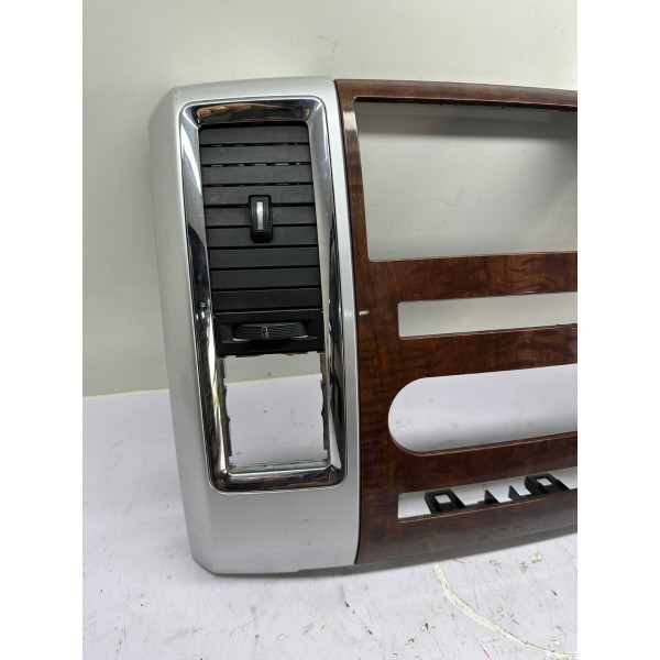 Moldura Central Com Difusor Dodge Ram 2012 1766
