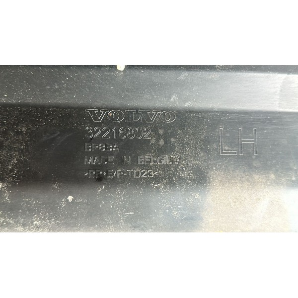 Par De Spoiler ( Saia Lateral ) - Volvo Xc40 Recharge Pe 22