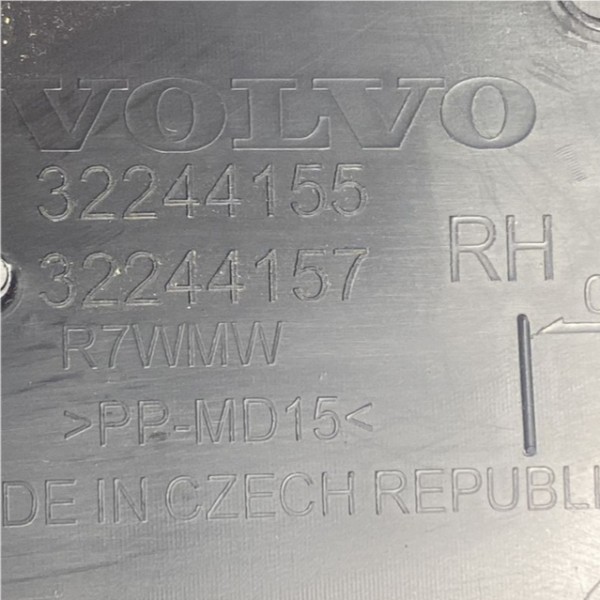 Tampa Acabamento Superior (tras. Dir) - Volvo Xc40 2022