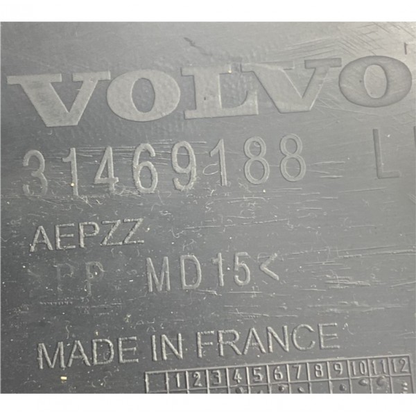 Acabamento Coluna Interno ( Esquerdo ) - Volvo Xc40 2022