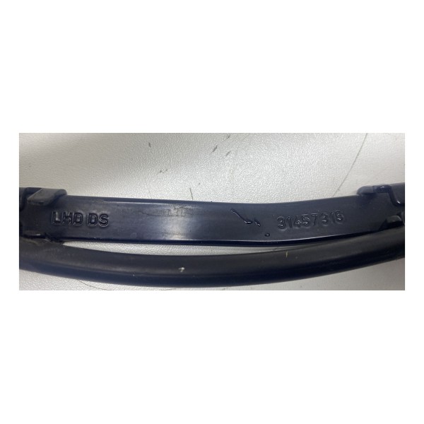 Limpador Para-brisa ( Traseiro Esquerdo ) - Volvo Xc40 2022