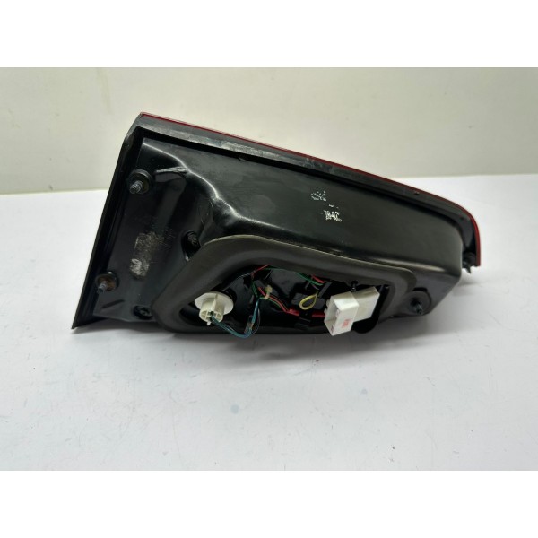 Lanterna Tampa Traseira Esquerda Kia Cerato 2014 4820