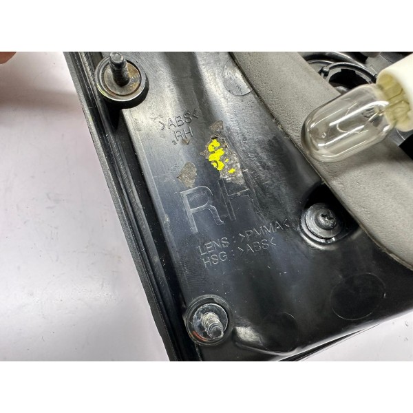 Lanterna Tampa Traseira Direita Kia Cerato 2014 4818